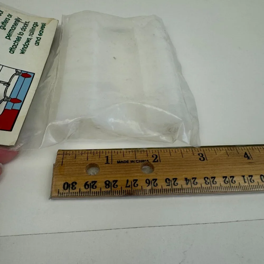 Vtg 1989‎ Sealed Christmas Holiday Outdoor Xmas Lite Light Hooks Plastic 8 Pcs